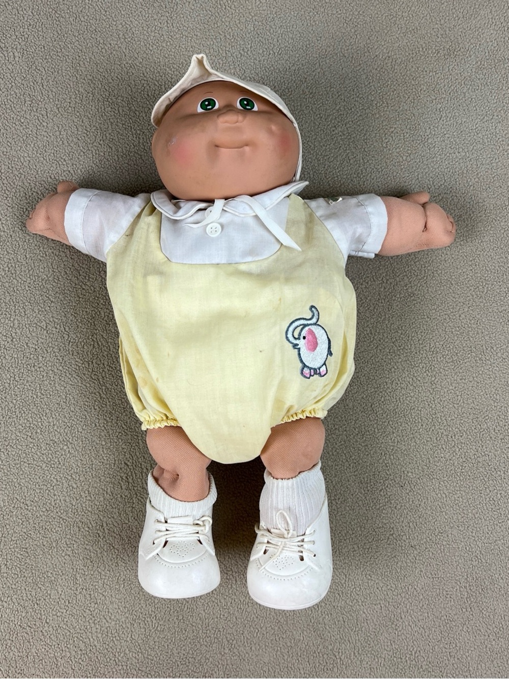 VTG 1982 Cabbage Patch Kids Doll W/ Diaper, Pajamas, Bonnet & Shoes.